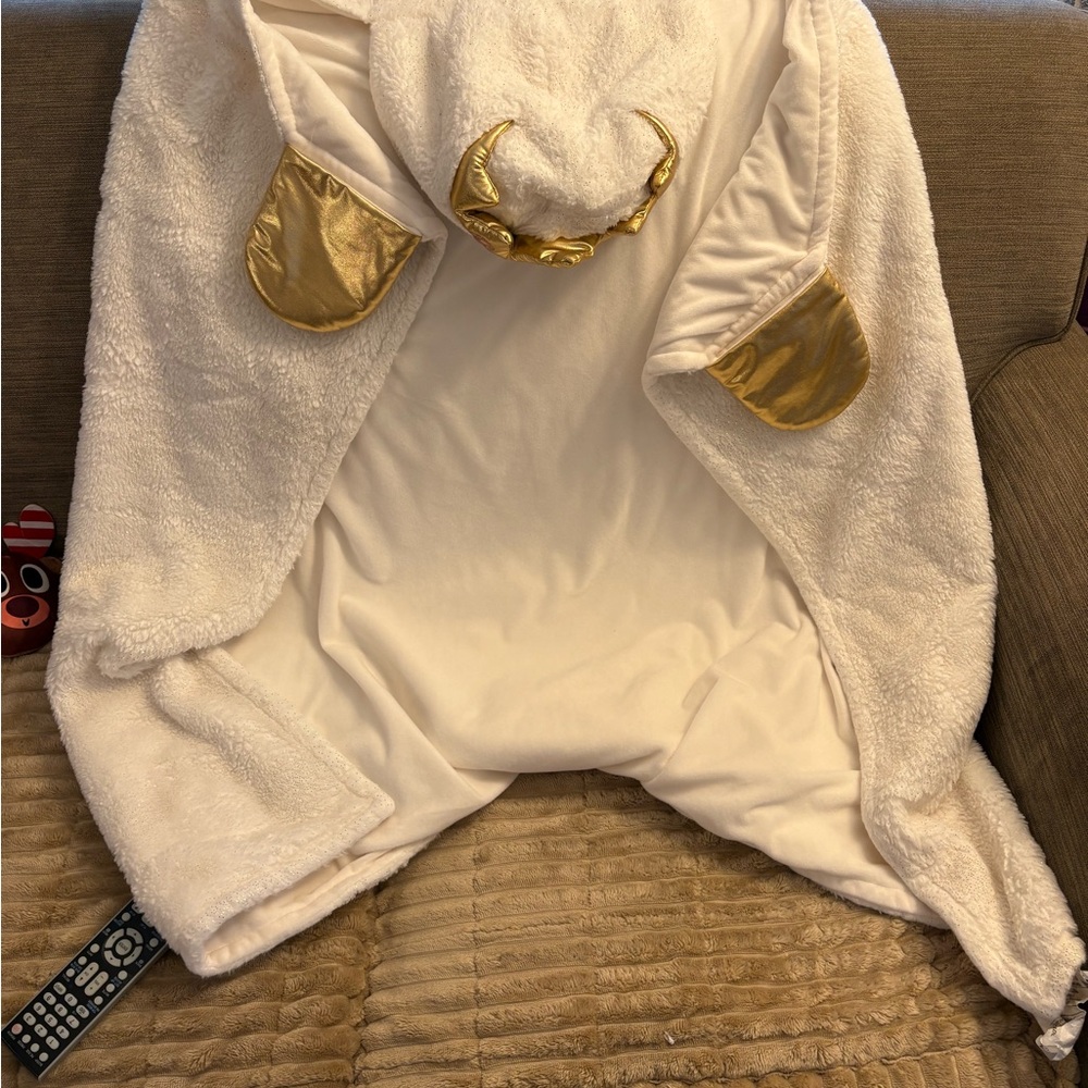 Pillowfort White Hooded Blanket with Gold Details